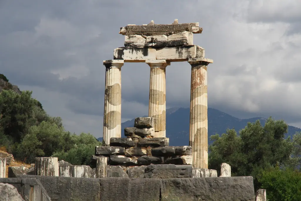 Assos